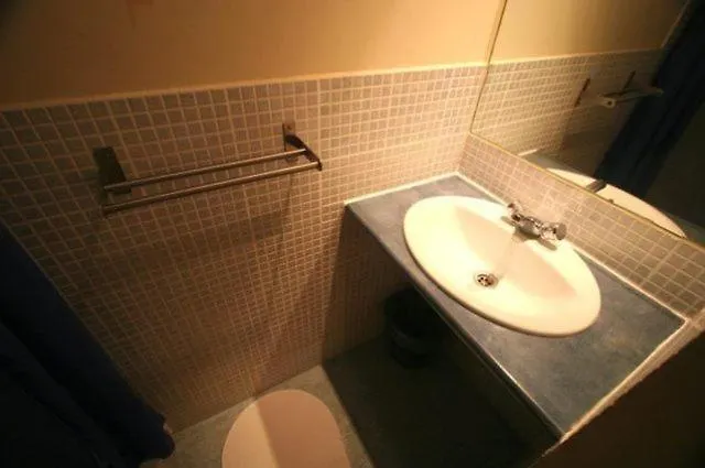 Hostal Baires Barcelona 0*,