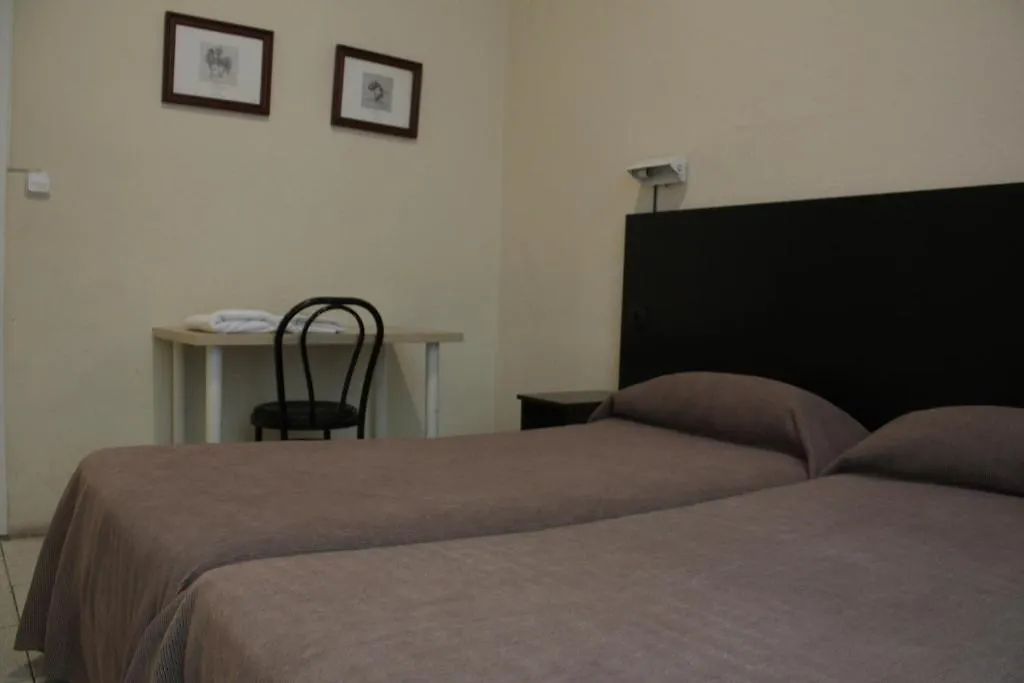 Guest house Hostal Baires Barcelona Spain