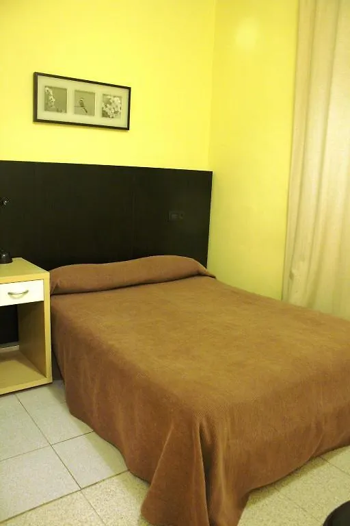 Hostal Baires Barcelona 0*,  Spain